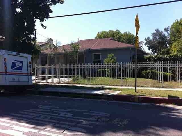 1st image of 5061 Lindley Ave