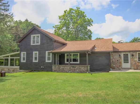 3200 E Blood Rd, Cowlesville, NY 14037