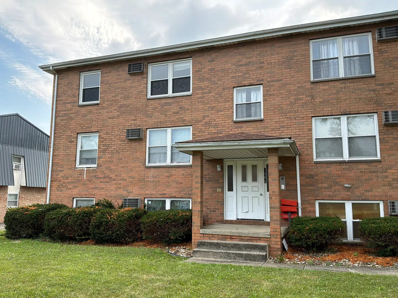 2 bed, $950 — Photo 2