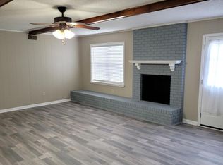 902 Clement Rd, West Memphis, AR 72301