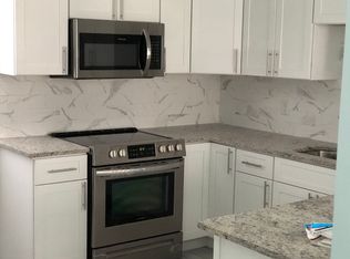 220 Palmetto St, Nokomis, FL 34275