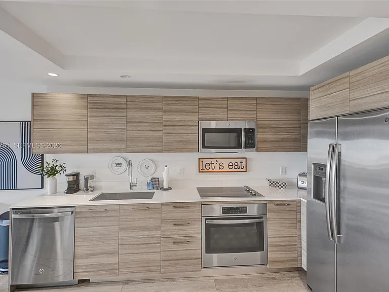 121 NE 34th St #910 — Photo 19