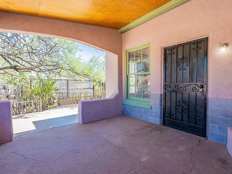1926 N. Fremont Ave. — Photo 8