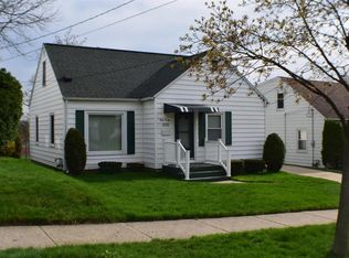 906 Malta St NE, Grand Rapids, MI 49503