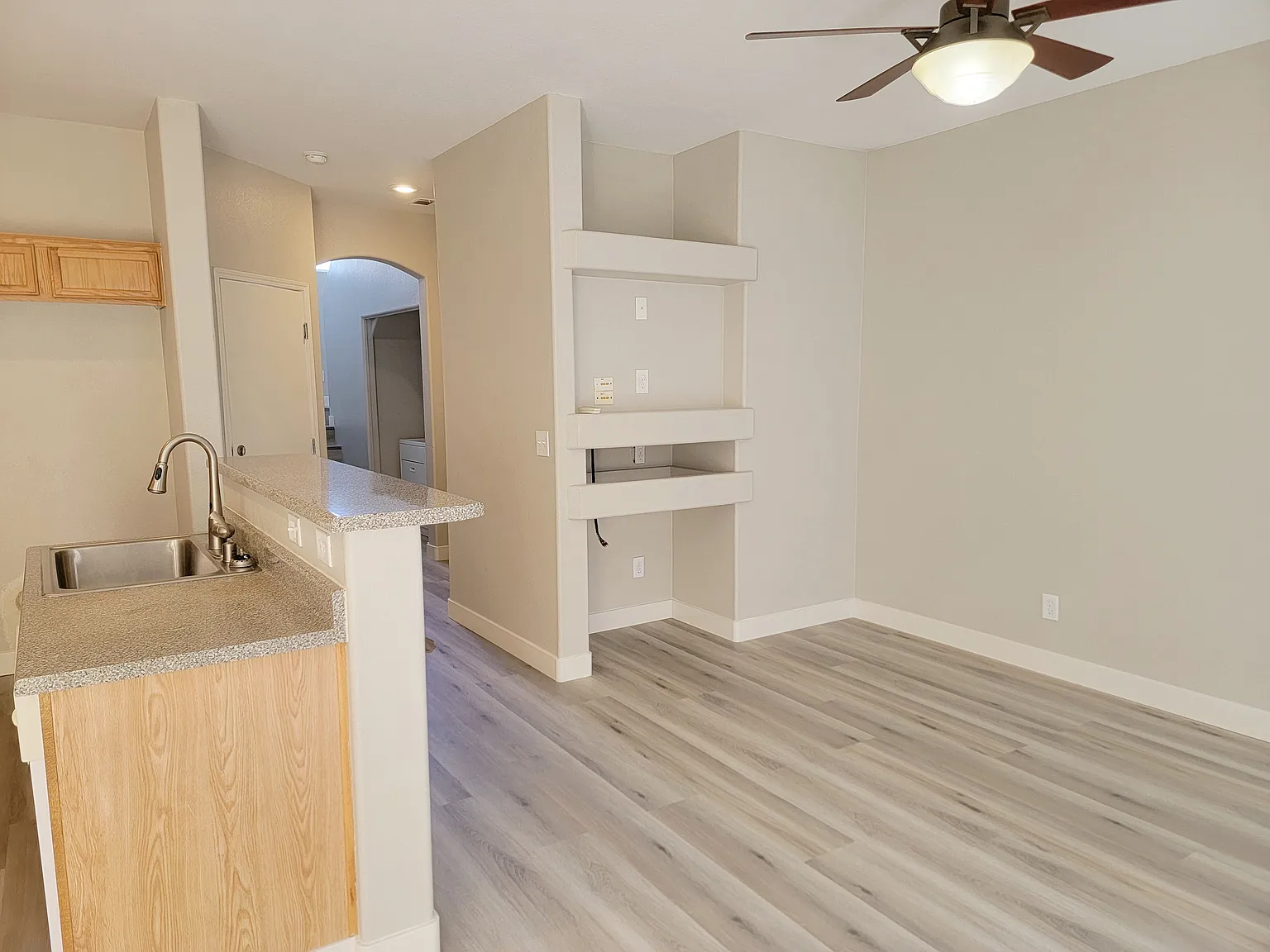 3 bed, 1187 sqft, $1,796 — Photo 3