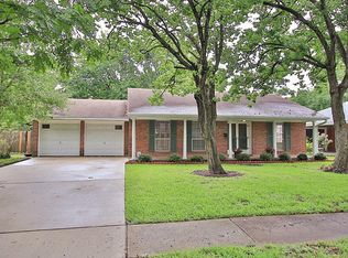 10623 Burdine St, Houston, TX 77096