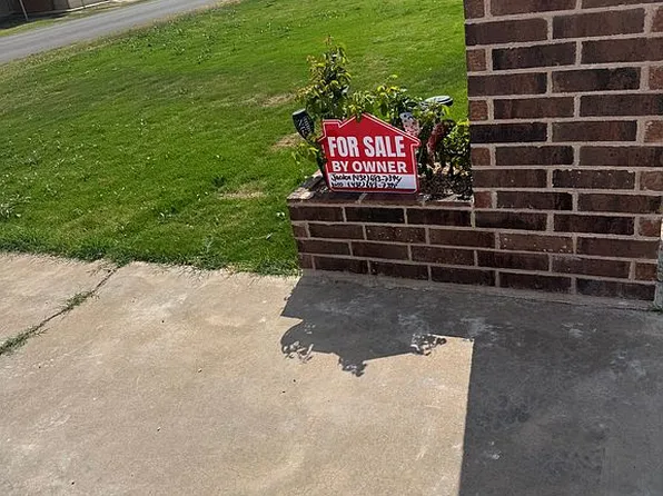 108 S Vivian St, Crane, TX 79731