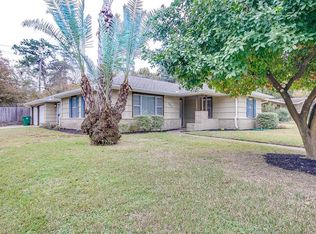 862 T C Jester Blvd, Houston, TX 77008