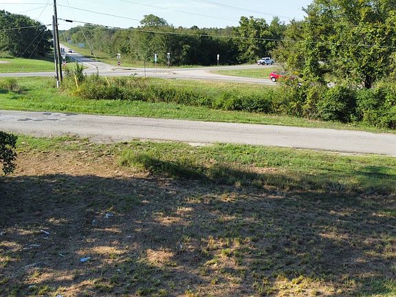 2nd image of 2715 Temple Rd