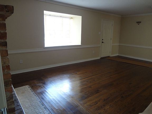 4th image of 618 Newberry Dr