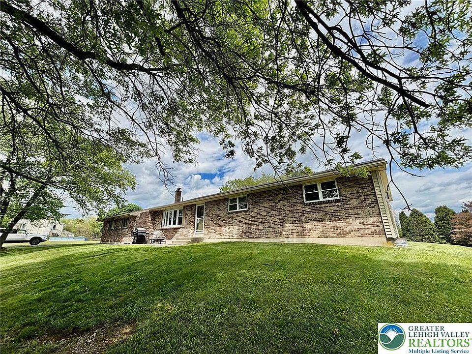 1st image of 8813 Bluejay Rd