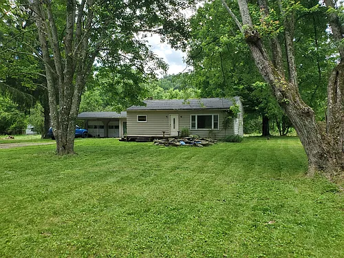 4245 Hickman Rd NE Photo 1