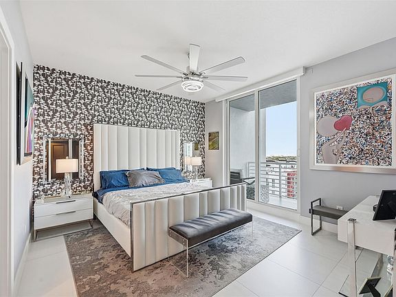 3rd image of 315 NE 3rd Avenue #1006