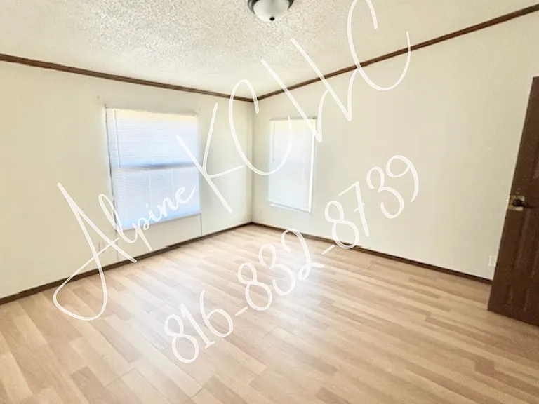 101 Countryside Ln — Photo 3