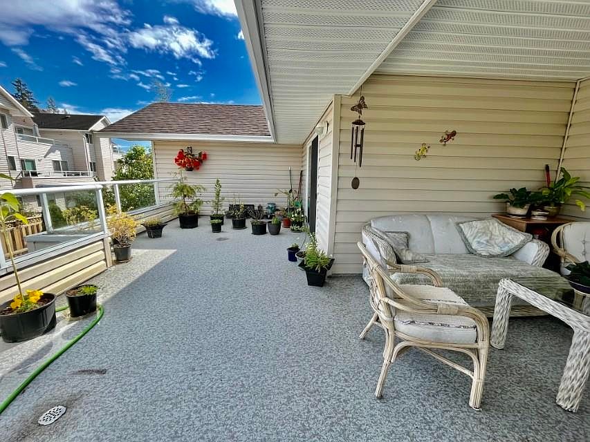 5630 Trail Ave 10, Sechelt, BC V7Z 0H9 MLS R2744201 Zillow