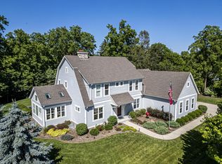 425 Sanctuary Ln, Delafield, WI 53018