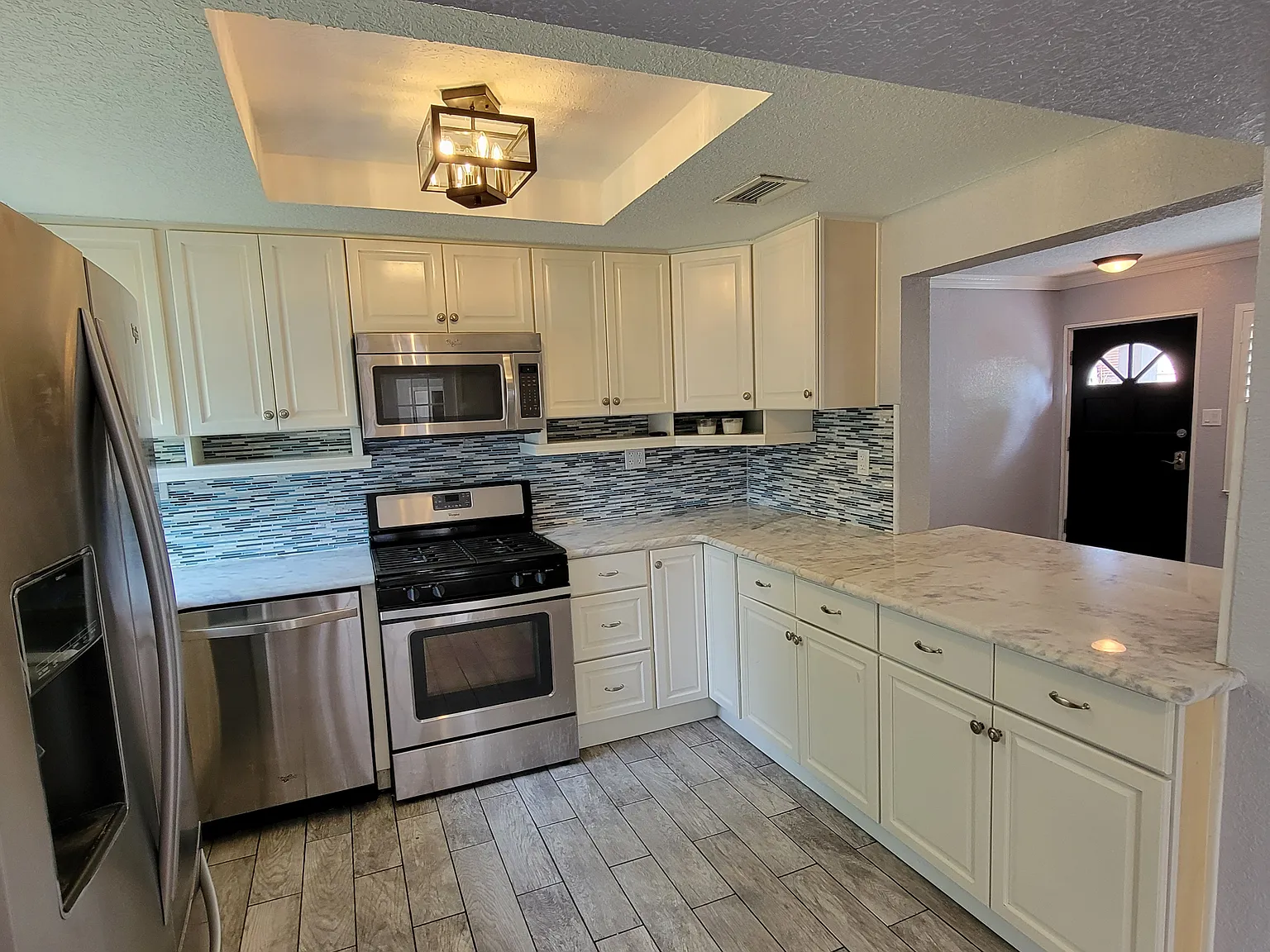 2 bed, 1228 sqft, $1,800 — Photo 2