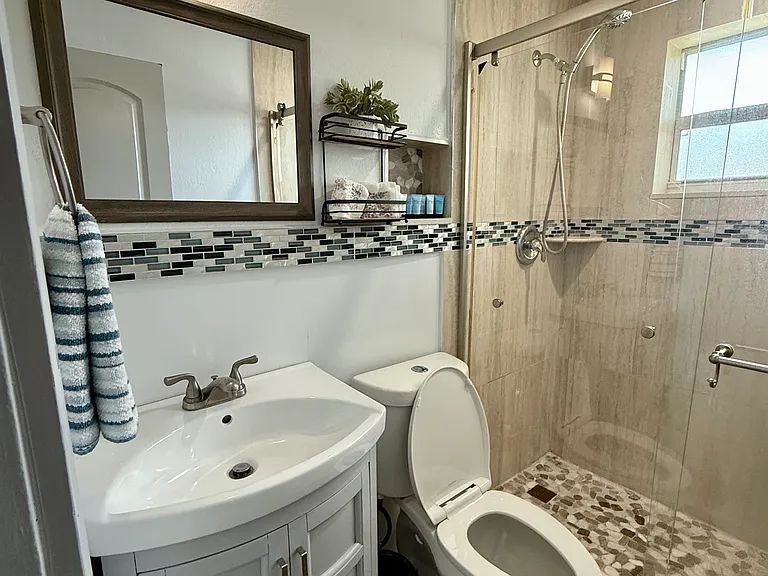 2436 Liberty St #1 — Photo 11