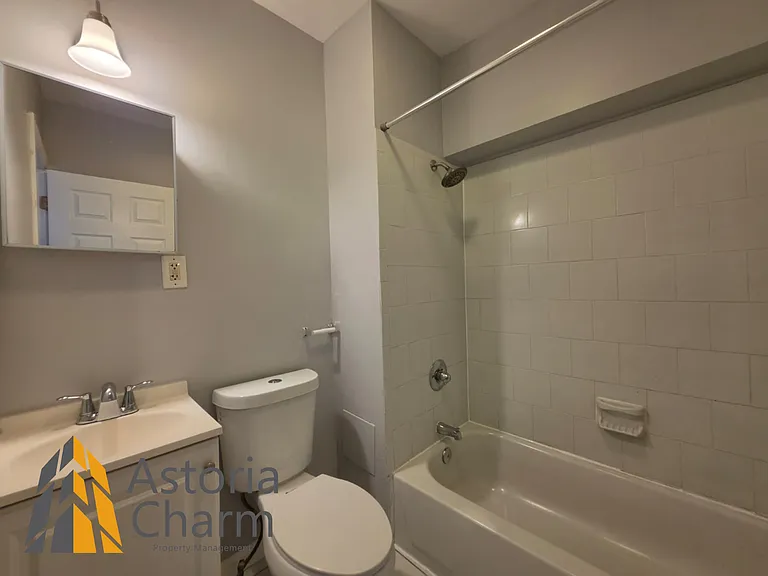 1726 Darley Ave — Photo 5