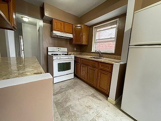 1st image of 1214 E 98th St Fl 1