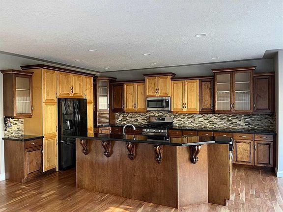 4th image of 75 S Royal Abbey Rise NW