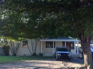 590 SE 1st St, Hialeah, FL 33010
