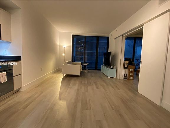 4th image of 1010 Brickell Ave Unit 2208