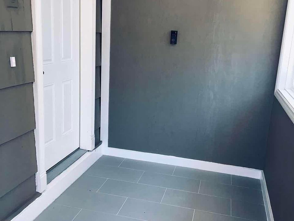 1st image of 2131 Valleywood Dr Floor 2