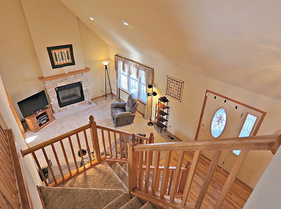 4th image of 200 Clover Chase Cir
