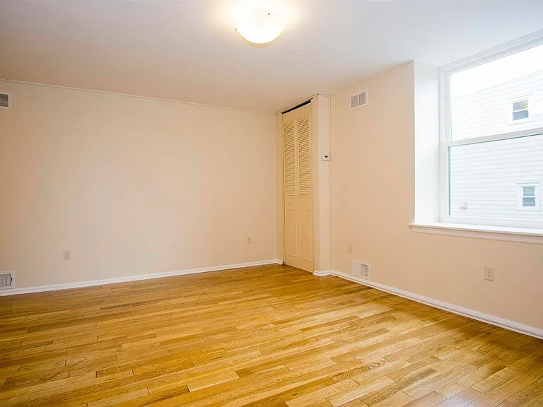 200 Central Ave #B5 — Photo 4