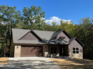 1507 E Overlook Rd, Monterey, TN 38574