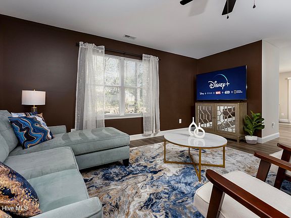 3rd image of 236 Jordan Ln