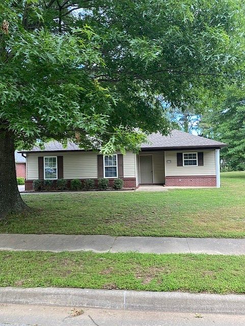 1st image of 1370 N Tradition Ave