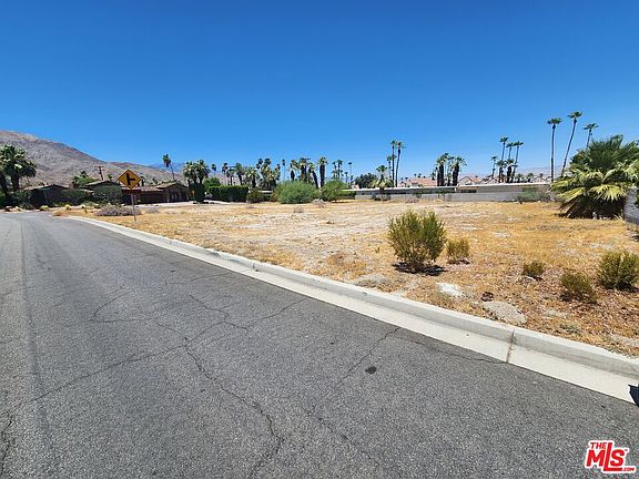 4th image of 73260 Joshua Tree St