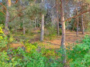 E Hearthstone Dr, Boise, ID 83702