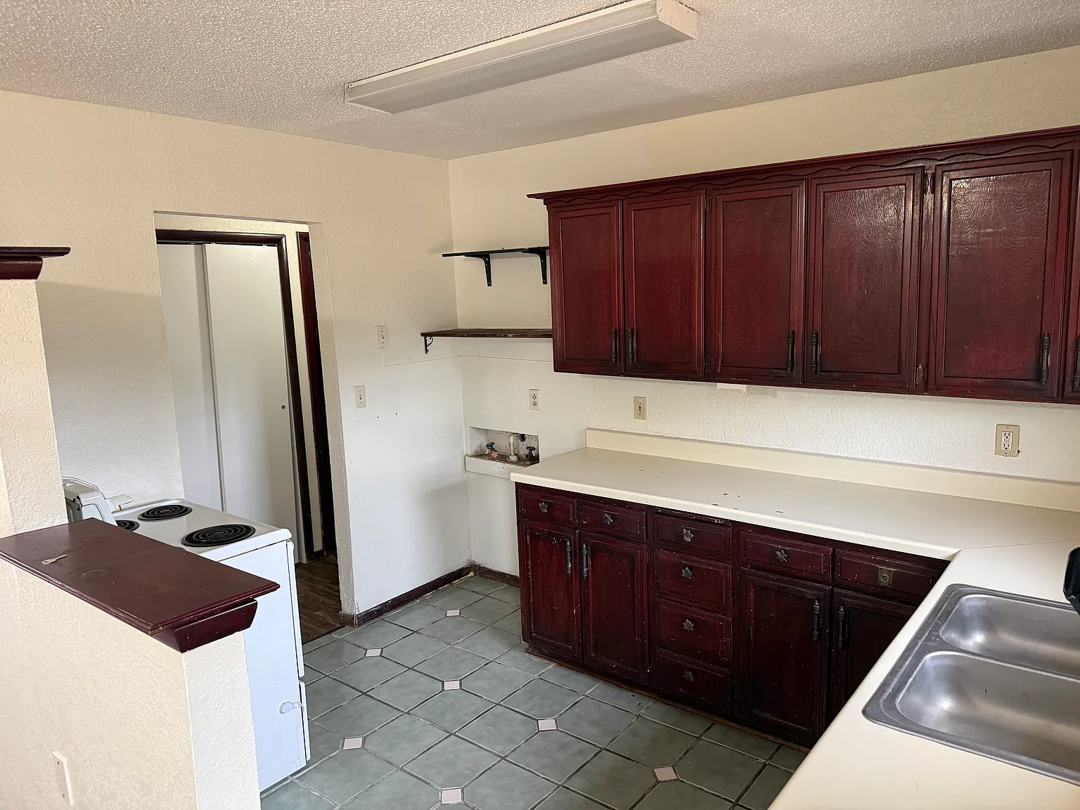 3 bed, 995 sqft, $1,195 — Photo 4