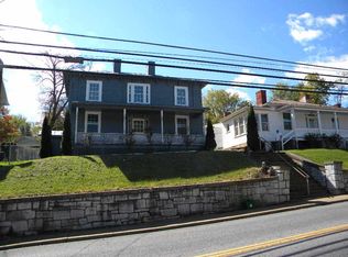 1638 W Beverley St, Staunton, VA 24401