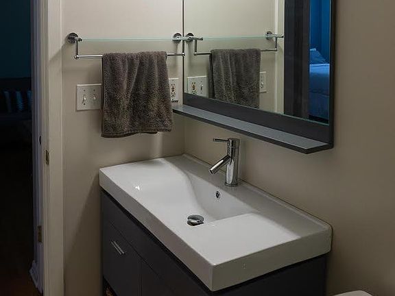 5th image of 4056 N California Ave APT 3B