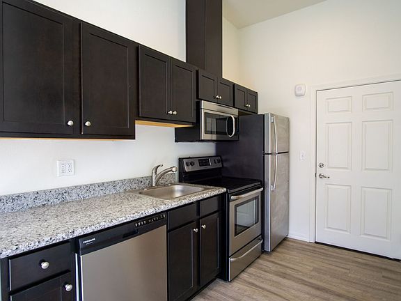 3rd image of 5607 E Burnside St #5625-303