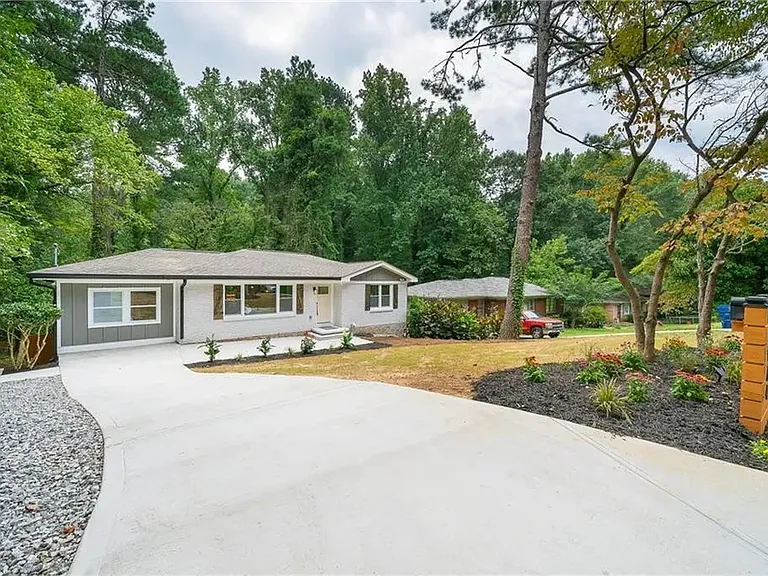 1974 Rena Cir SW — Photo 7