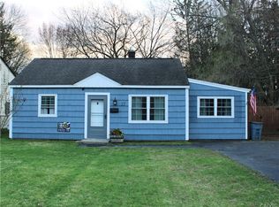 22 Waterbury Dr, North Syracuse, NY