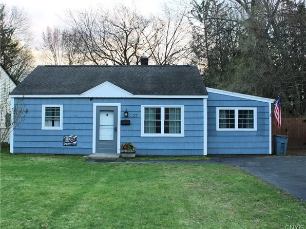22 Waterbury Dr, North Syracuse, NY 13212