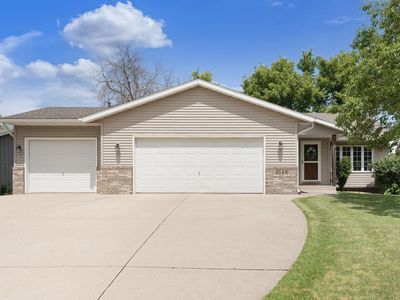 2040 Greenwood Dr, Owatonna, MN, 55060