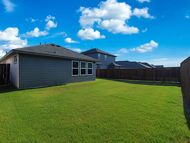 704 Rusty Spurs Pl — Photo 20