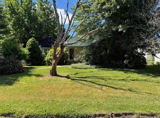 208 Overlook Ter, Roslyn Heights, NY 11577