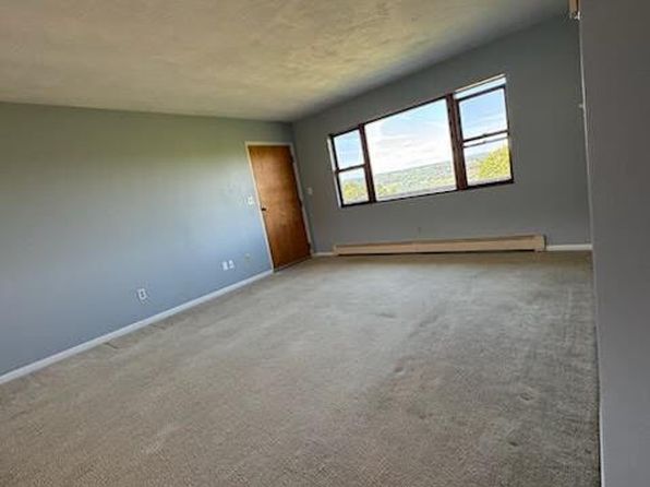 16 Sunrise Dr