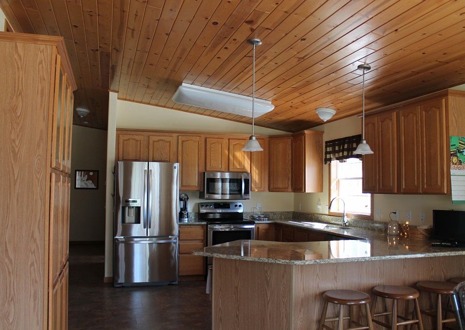 518 Sandy Point Rd, Harpers Ferry, IA 52146 Zillow
