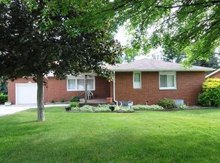 123 Columbia Dr, Aliquippa, PA