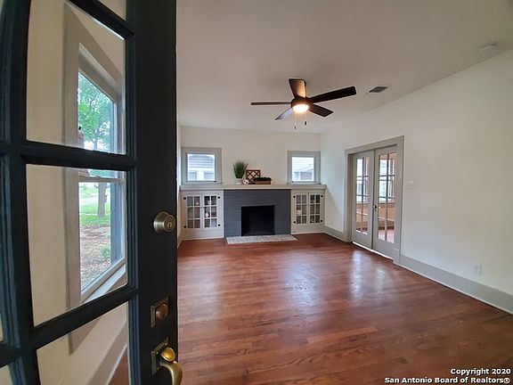 4th image of 611 Bailey Ave
