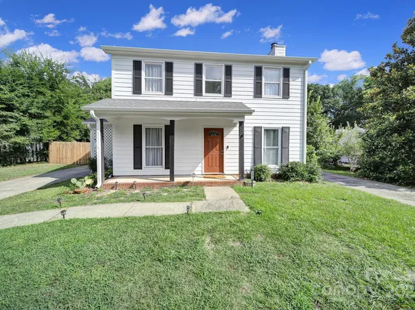 11818 Larkridge Ct, Charlotte, NC 28226